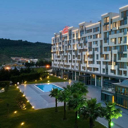 Miracle Istanbul Asia Airport Hotel & Spa Eksteriør billede Hilton Garden Inn Skopje