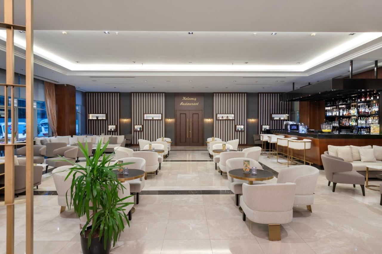 Miracle Istanbul Asia Airport Hotel & Spa Eksteriør billede The lounge at Istanbul Atatürk Airport