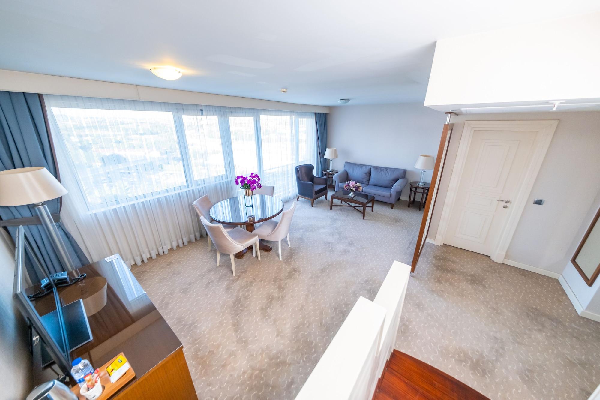 Miracle Istanbul Asia Airport Hotel & Spa Eksteriør billede A typical apartment at the complex