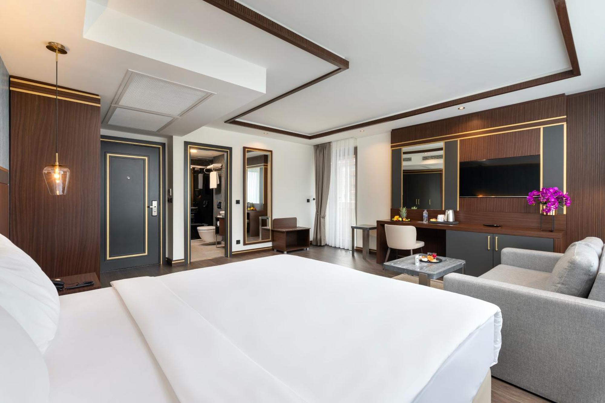 Miracle Istanbul Asia Airport Hotel & Spa Eksteriør billede Suite