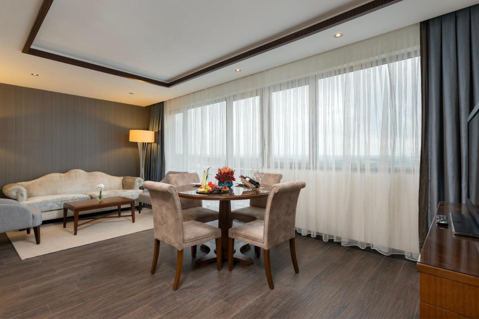 Miracle Istanbul Asia Airport Hotel & Spa Eksteriør billede A suite at the hotel
